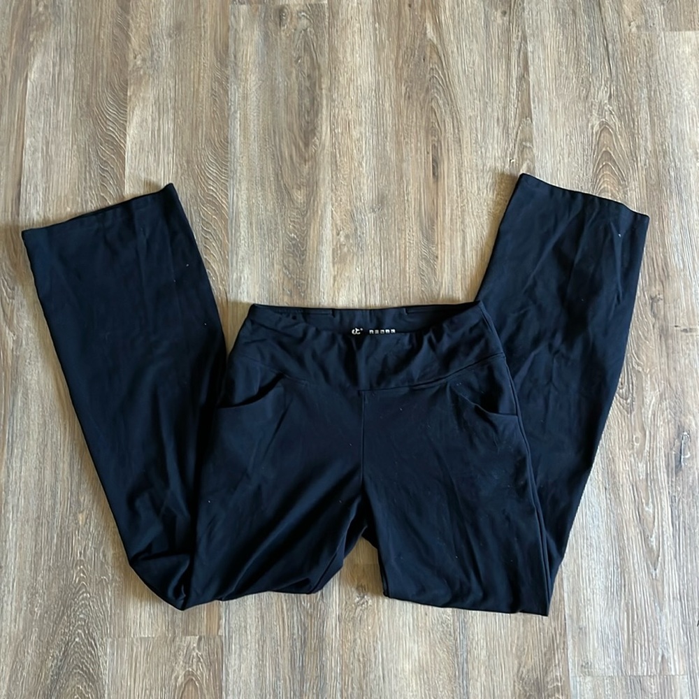 Ewedoos Black Wide Cut Yoga Pants Size Medium
